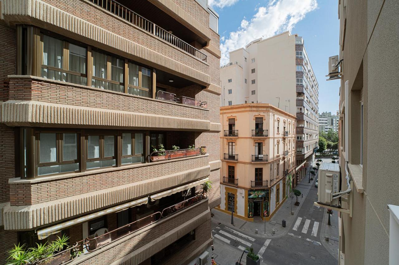 Expoholidays - General Tamayo Parking Gratis Almería Exterior foto